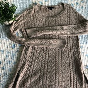 American Eagle Zipper Sweater Size Medium